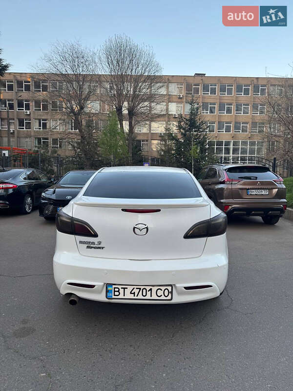 Седан Mazda 3 2010 в Одессе