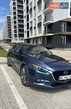 Седан Mazda 3 2017 в Львові