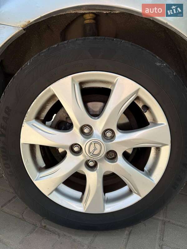 Седан Mazda 3 2011 в Запорожье