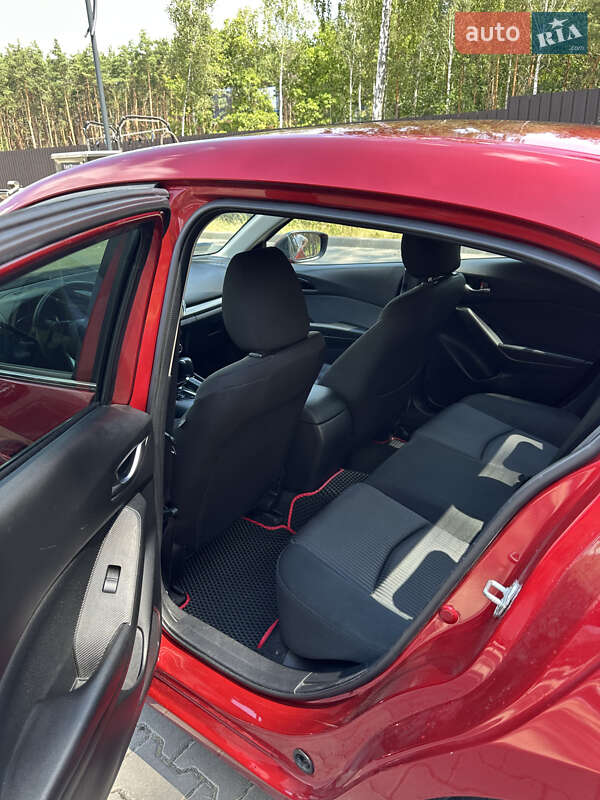 Седан Mazda 3 2015 в Киеве