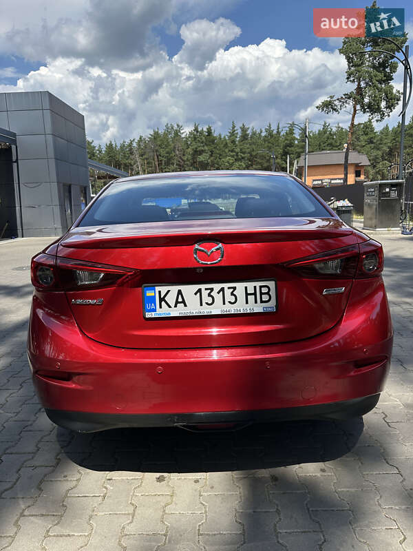 Седан Mazda 3 2015 в Киеве