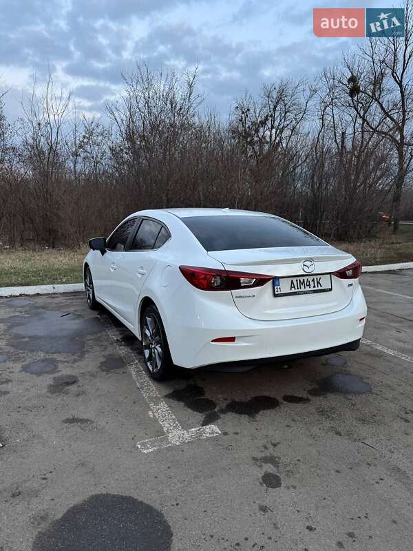 Седан Mazda 3 2017 в Харькове