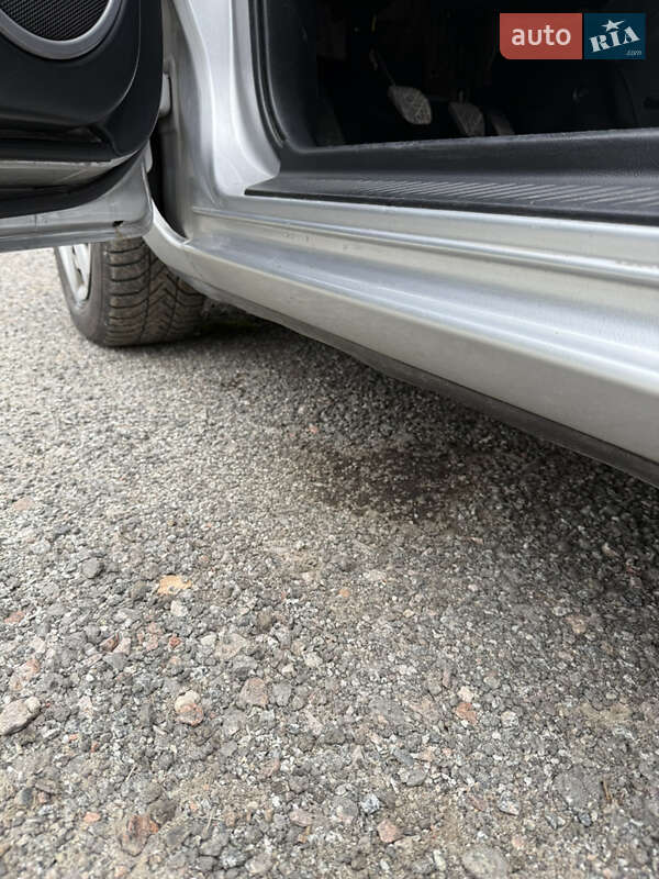 Хэтчбек Mazda 3 2006 в Киеве