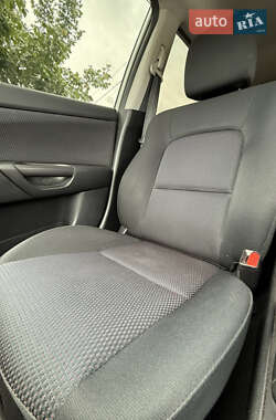 Хэтчбек Mazda 3 2006 в 