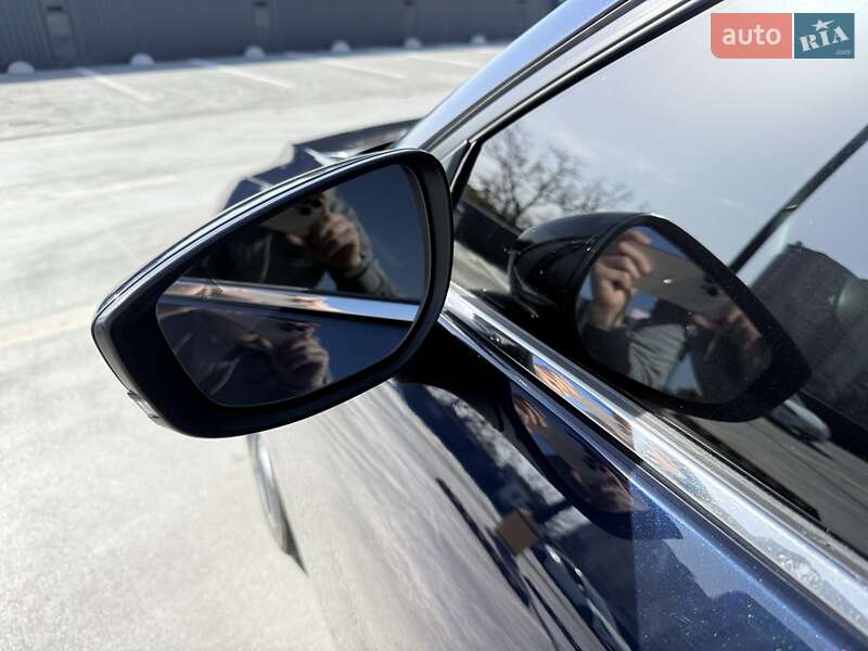Хэтчбек Mazda 3 2019 в Киеве