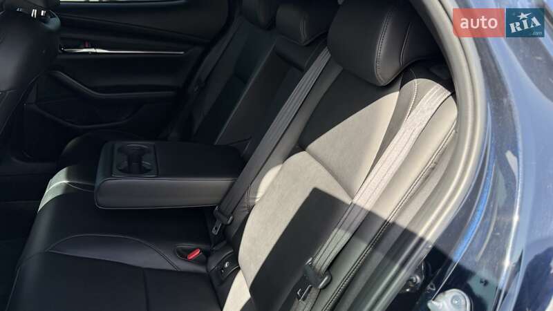 Хэтчбек Mazda 3 2019 в Киеве