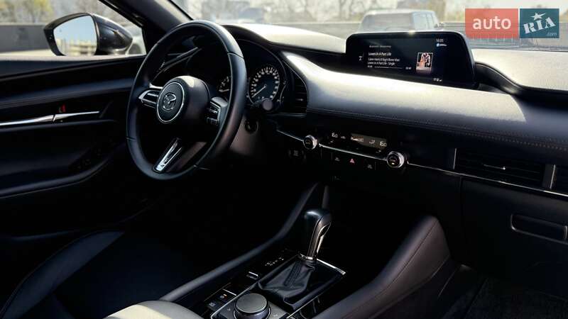 Хэтчбек Mazda 3 2019 в Киеве
