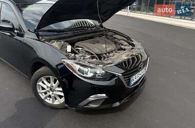 Седан Mazda 3 2015 в 