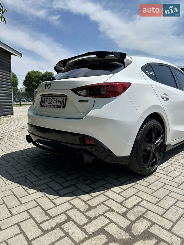 Хэтчбек Mazda 3 2013 в Ивано-Франковске