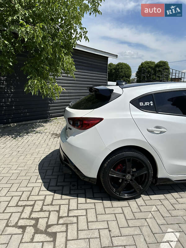 Хэтчбек Mazda 3 2013 в Ивано-Франковске