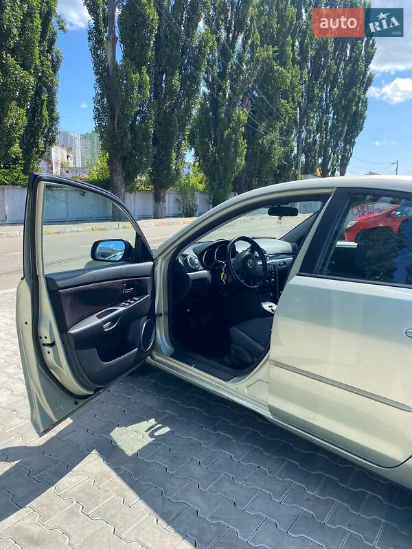 Седан Mazda 3 2008 в Киеве
