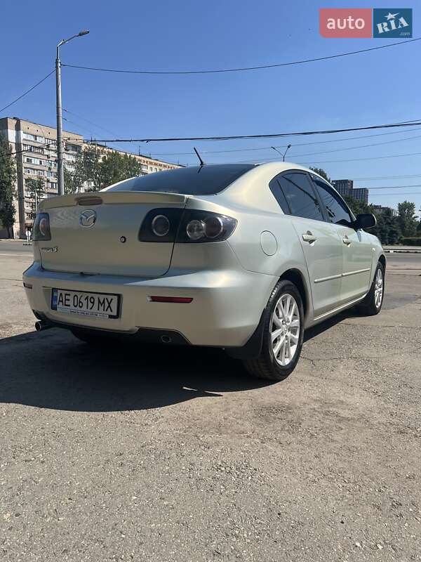 Седан Mazda 3 2008 в Дніпрі