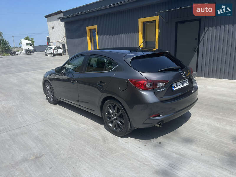 Хетчбек Mazda 3 2017 в Києві