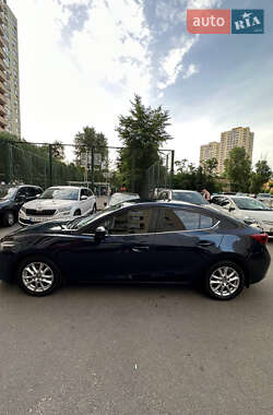 Седан Mazda 3 2016 в 