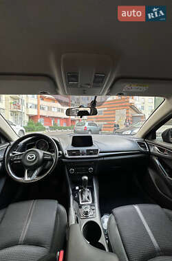 Седан Mazda 3 2016 в 