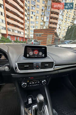 Седан Mazda 3 2016 в 