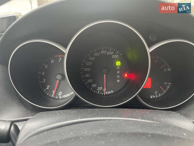 Хэтчбек Mazda 3 2006 в Киеве