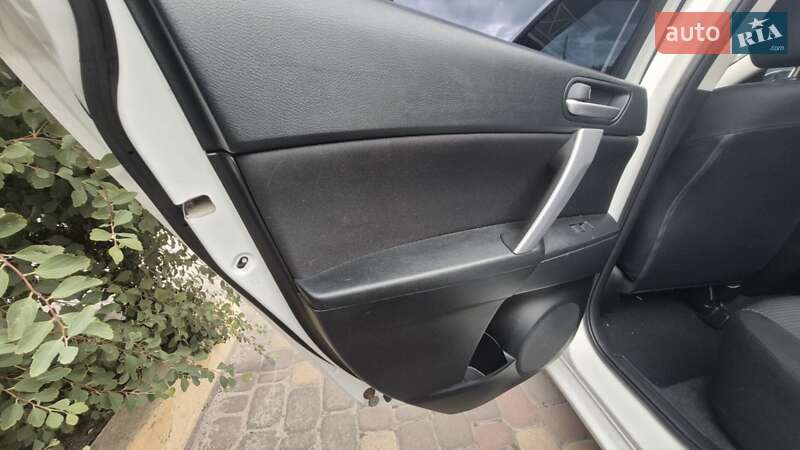 Седан Mazda 3 2012 в Києві фото 20 Седан Mazda 3 2012 в Києві