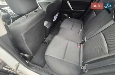Седан Mazda 3 2012 в 