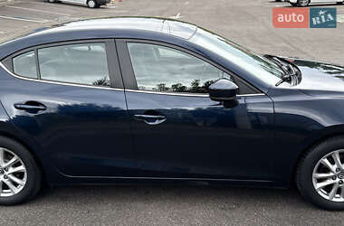 Седан Mazda 3 2017 в 