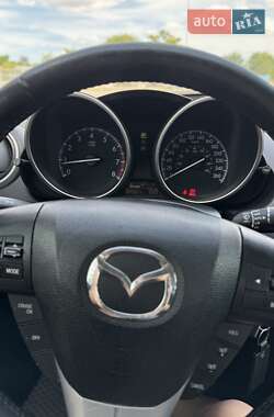 Седан Mazda 3 2011 в 