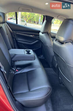 Седан Mazda 3 2018 в 
