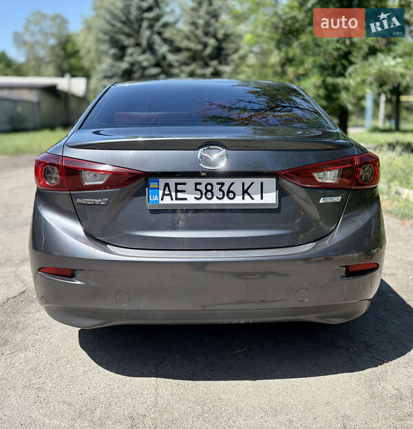 Седан Mazda 3 2015 в Петропавловке