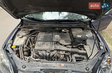 Хэтчбек Mazda 3 2006 в 