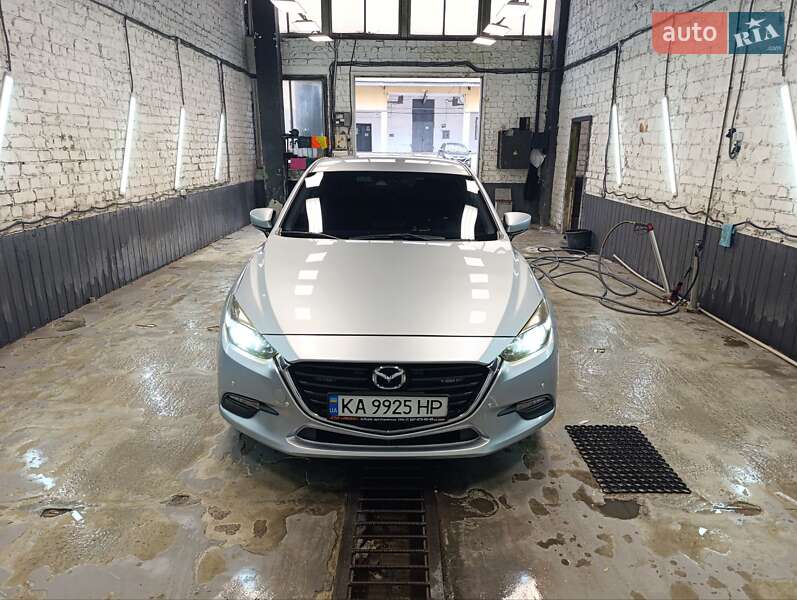 Mazda 3 2016