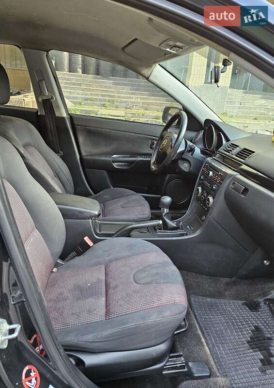 Седан Mazda 3 2004 в Киеве