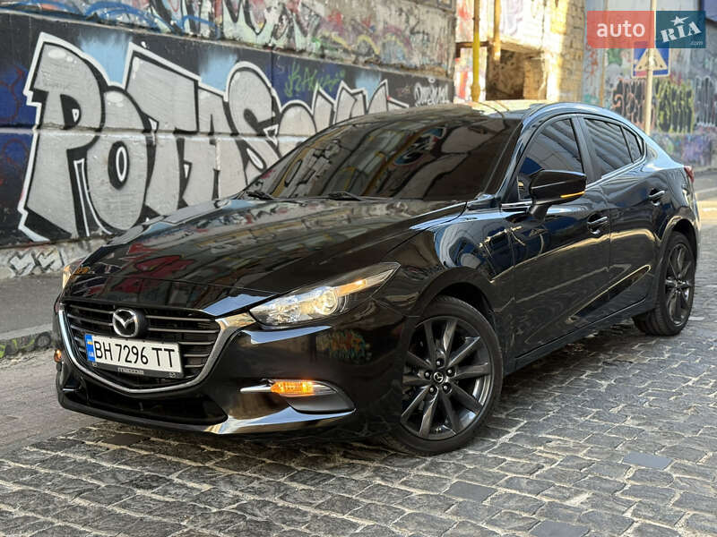 Седан Mazda 3 2018 в 