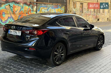 Седан Mazda 3 2018 в 