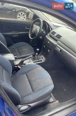 Седан Mazda 3 2004 в 