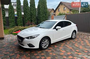 Седан Mazda 3 2015 в Киеве