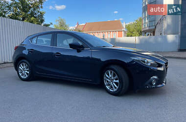 Хэтчбек Mazda 3 2015 в 