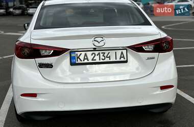 Седан Mazda 3 2014 в 