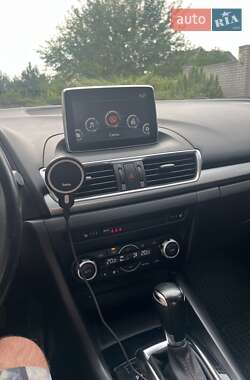 Седан Mazda 3 2015 в 