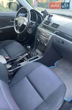 Хэтчбек Mazda 3 2006 в Краснограде