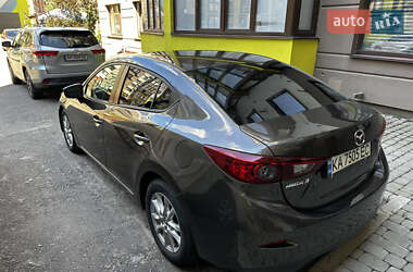 Седан Mazda 3 2013 в 