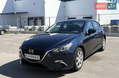 Хэтчбек Mazda 3 2015 в 