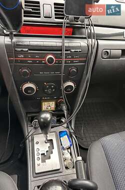 Седан Mazda 3 2006 в 