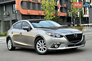 Хэтчбек Mazda 3 2014 в 