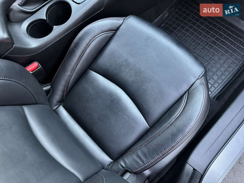 Хэтчбек Mazda 3 2014 в Киеве фото 35 Хэтчбек Mazda 3 2014 в Киеве