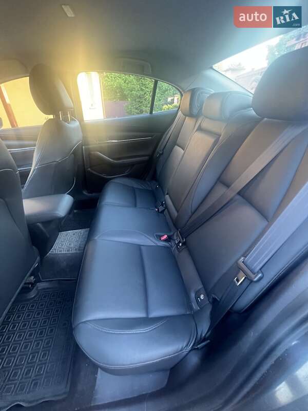 Седан Mazda 3 2020 в Львове
