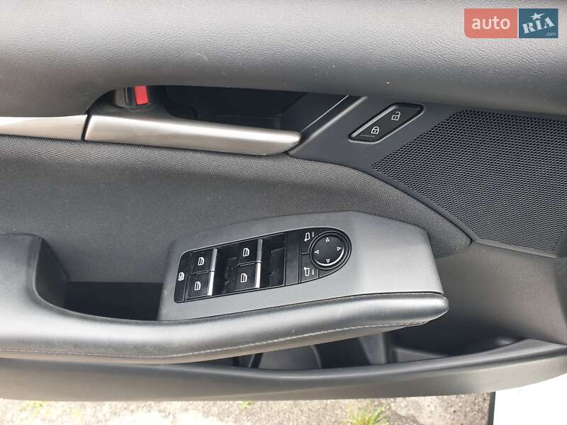 Седан Mazda 3 2019 в Києві