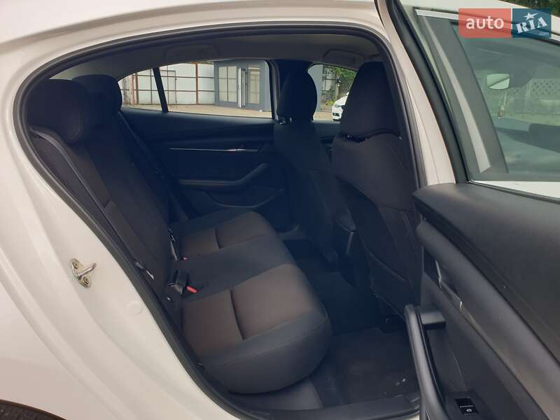 Седан Mazda 3 2019 в Києві