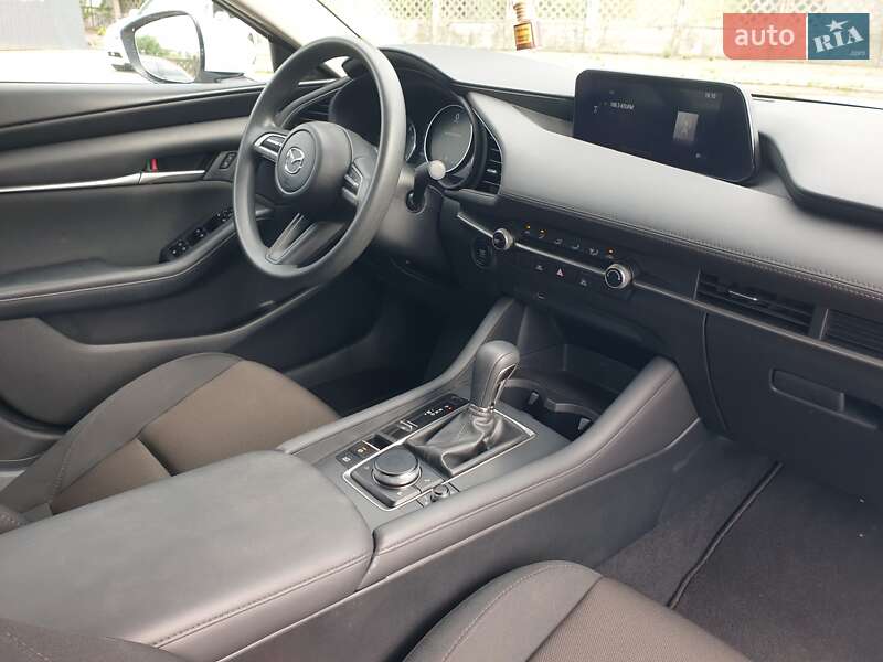 Седан Mazda 3 2019 в Києві