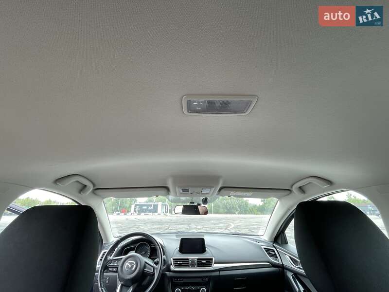 Хэтчбек Mazda 3 2018 в Киеве