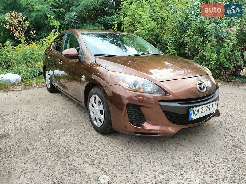 Седан Mazda 3 2011 в Броварах