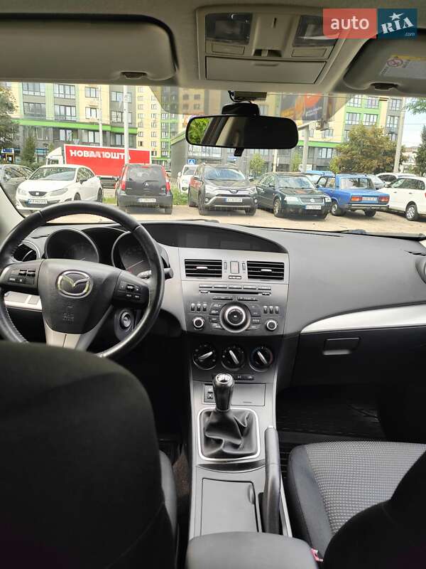 Седан Mazda 3 2011 в Броварах